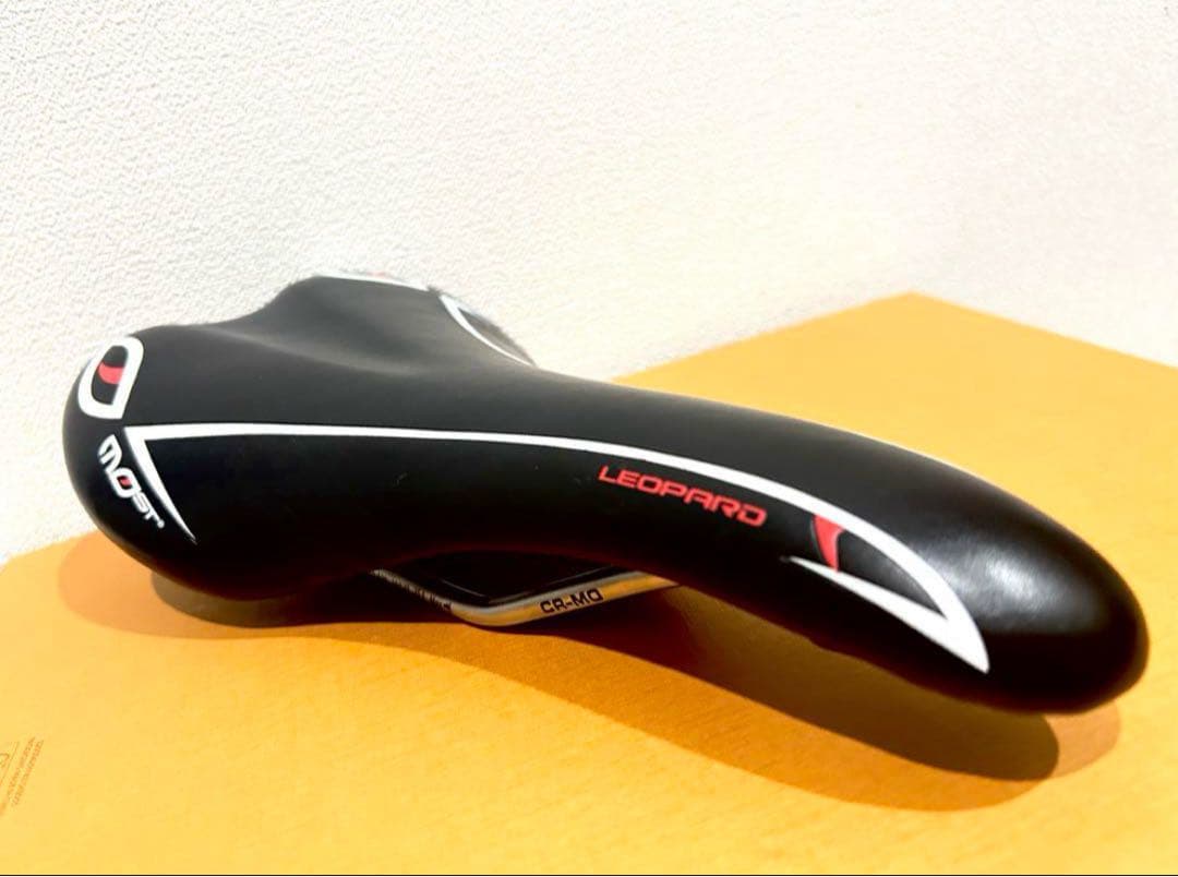 【ピナレロMOST】未使用のサドル（VERO別注）◆PINARELLO