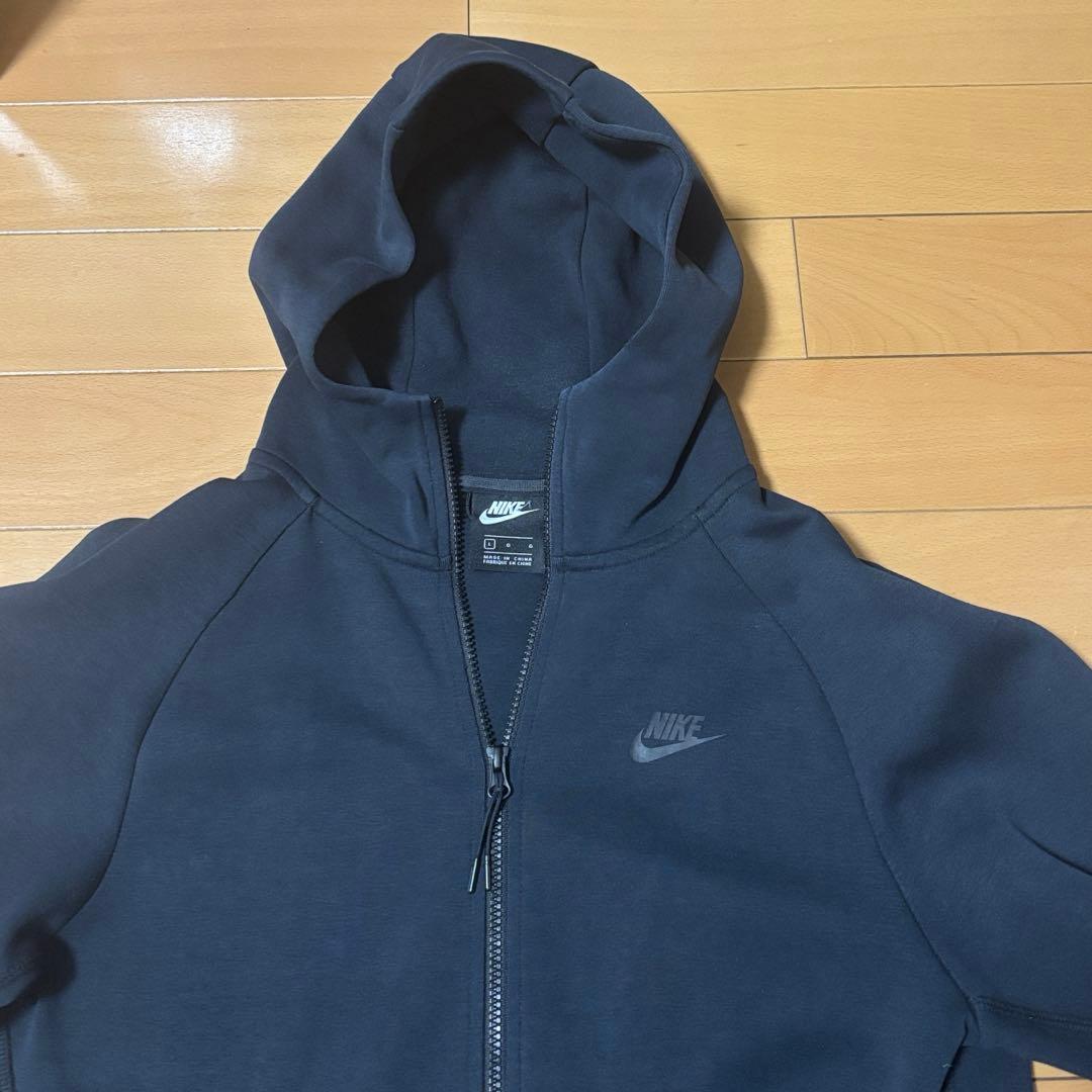 NIKE テックフリース ブラック Lジップアップパーカー　ナイキ　フーディッド