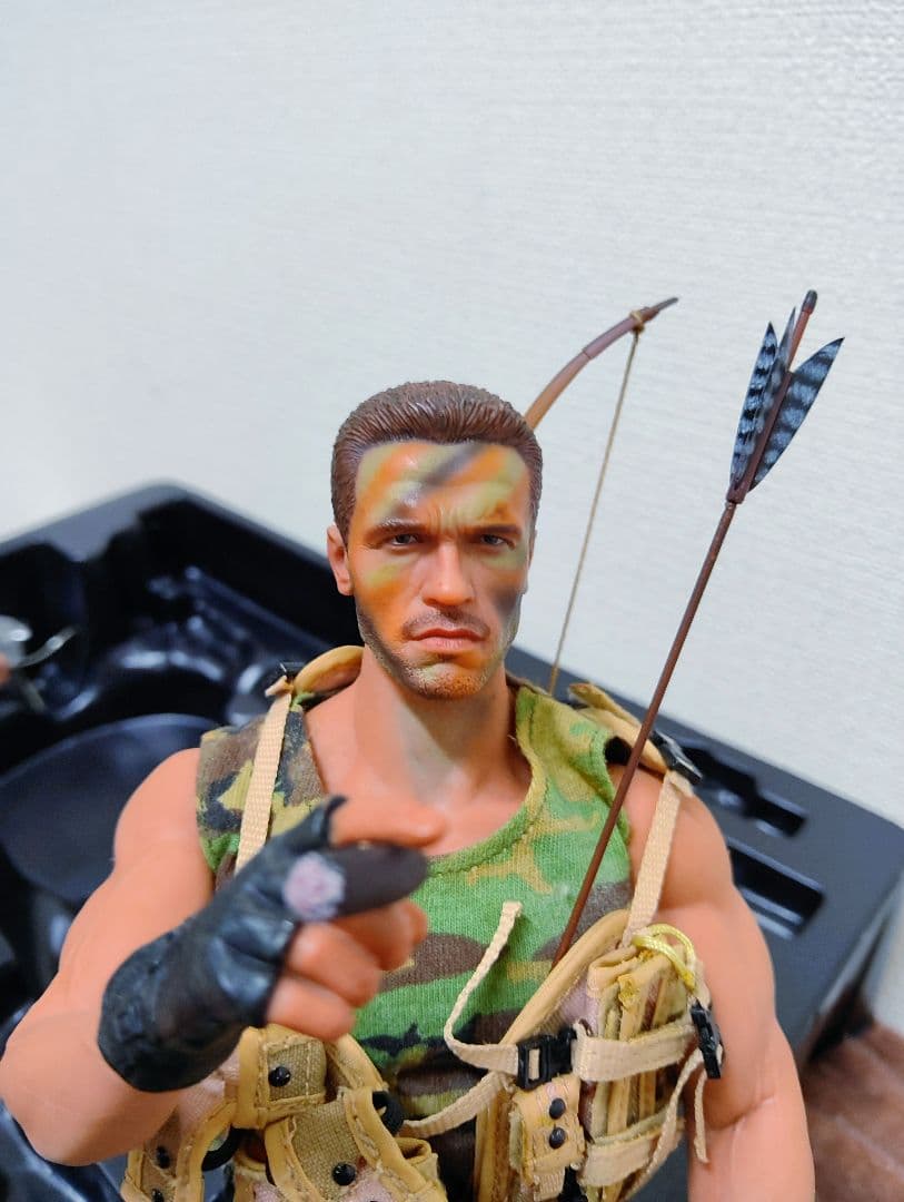 HOTToys.映画[プレデター:(ダッチ少佐)1/6]希少品!