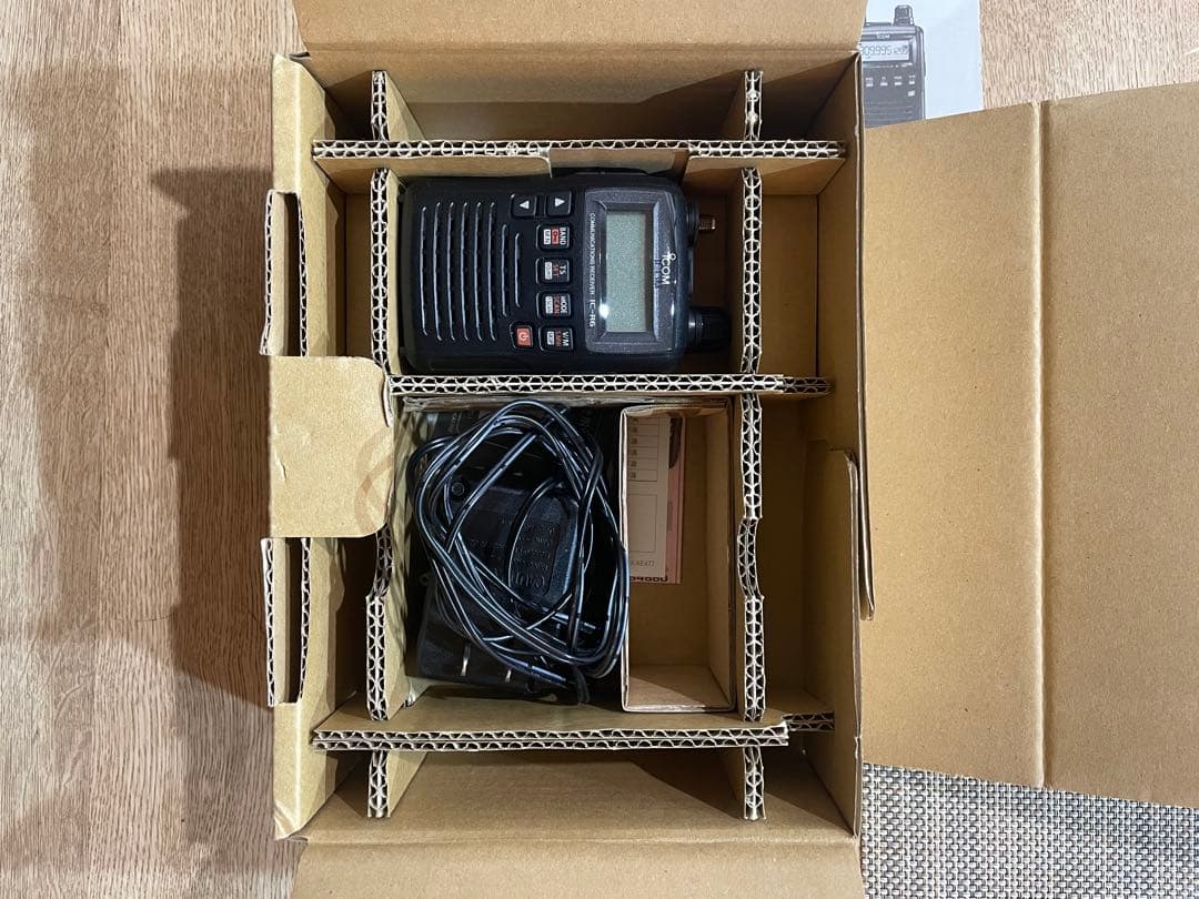 エアーバンドレシーバー　IC-R6 別売りアンテナ付