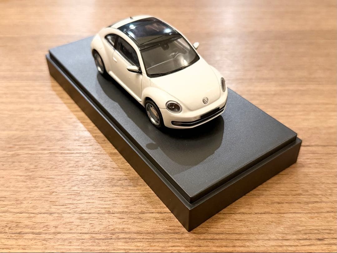 中古品 1/43 VW純正 シュコー フォルクスワーゲン ザビートル ホワイト