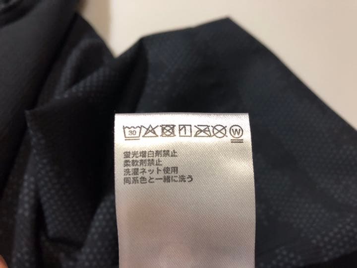 41◆アンダーアーマー◆1290269ブランドミッション黒系 長袖Sサイズルーズ