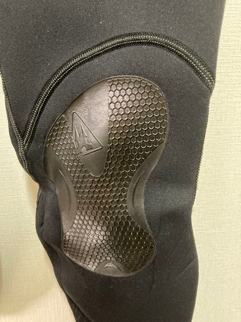 ウエットスーツ　レディース　M