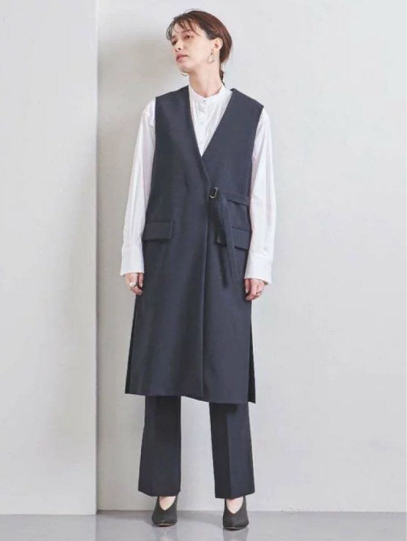 美品　ユナイテッドアローズ ノーカラーロングベスト　ジレ　ネイビー