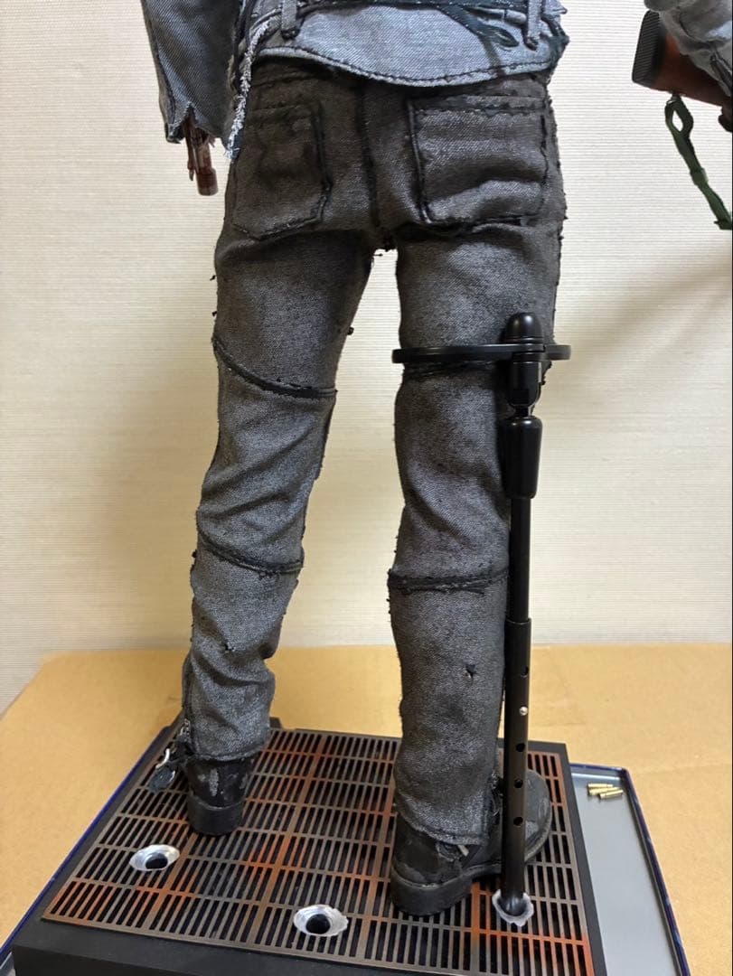 ‼️限定セール中‼️エンターベイ ターミネーター バトルダメージ版 t800