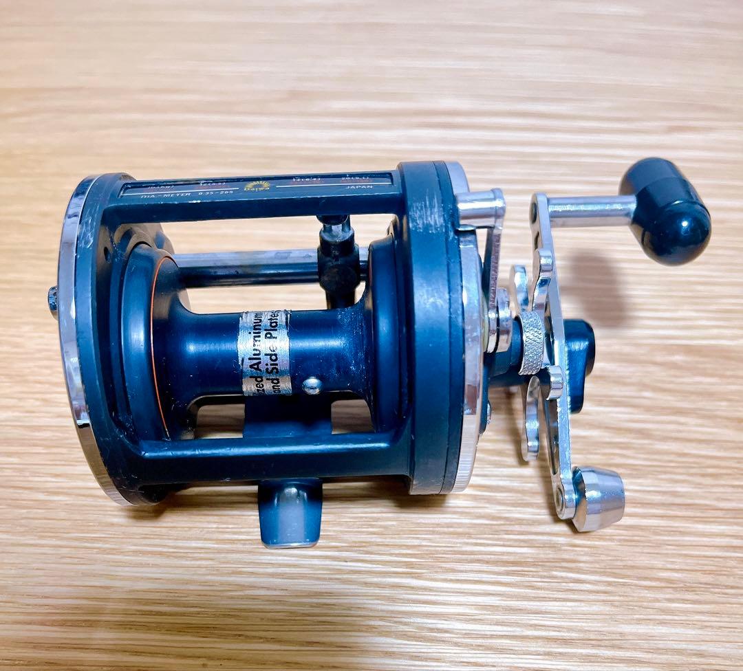 美品　Daiwa Sealine 27H ダイワ シーライン 手動 両軸リール
