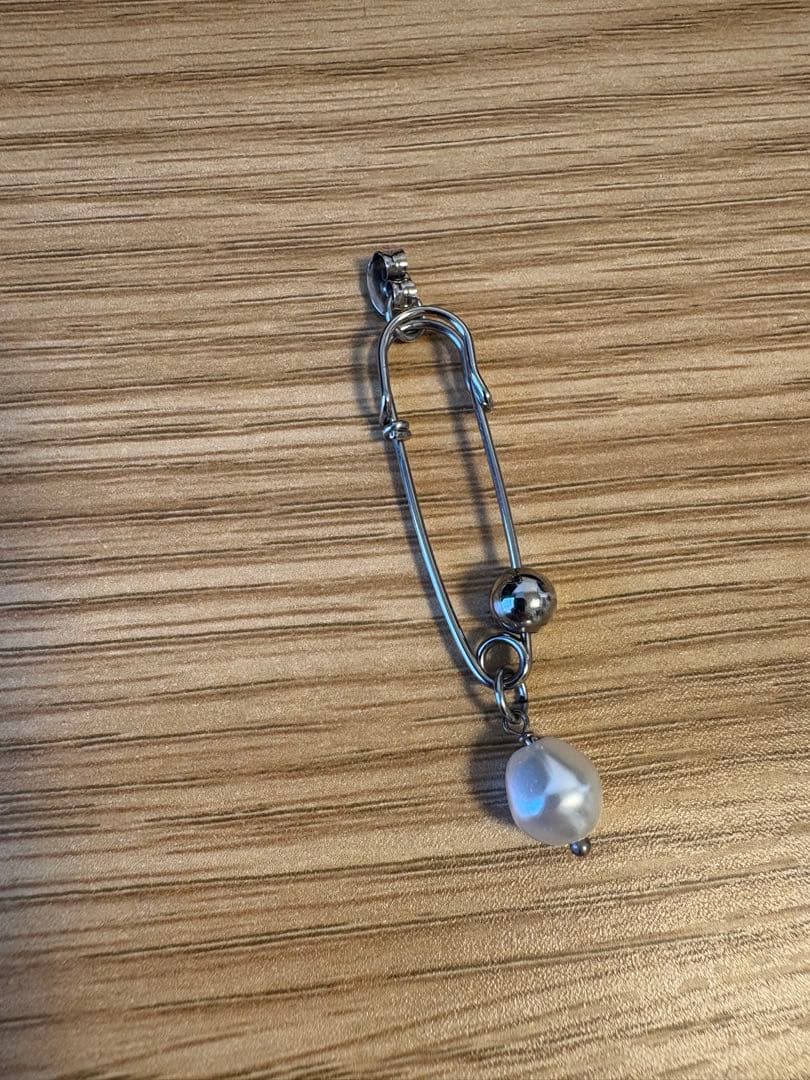 Justine clenquet ピアス