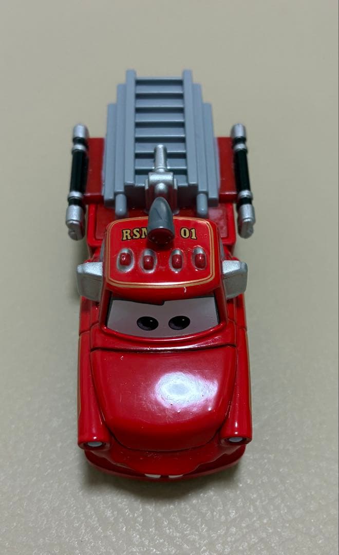 トミカ　カーズ　ミニカー　まとめ売り　15台
