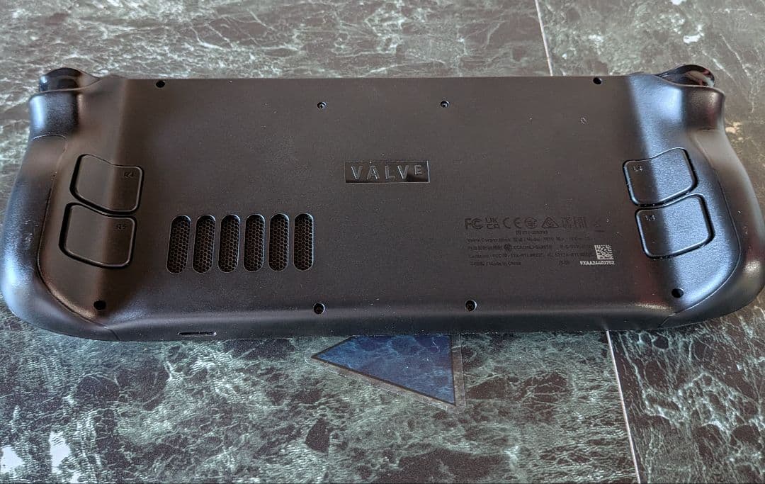 SteamDeck本体 1TB