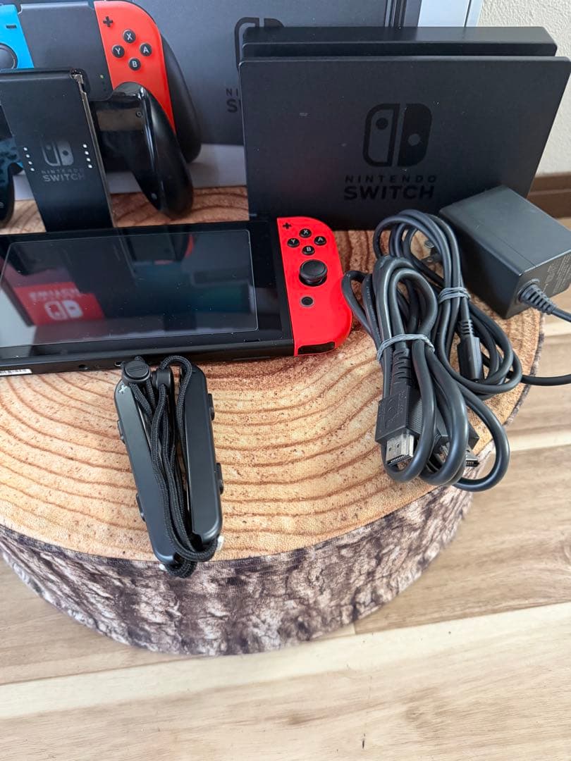 Nintendo Switch ニンテンドースイッチ本体　ネオン