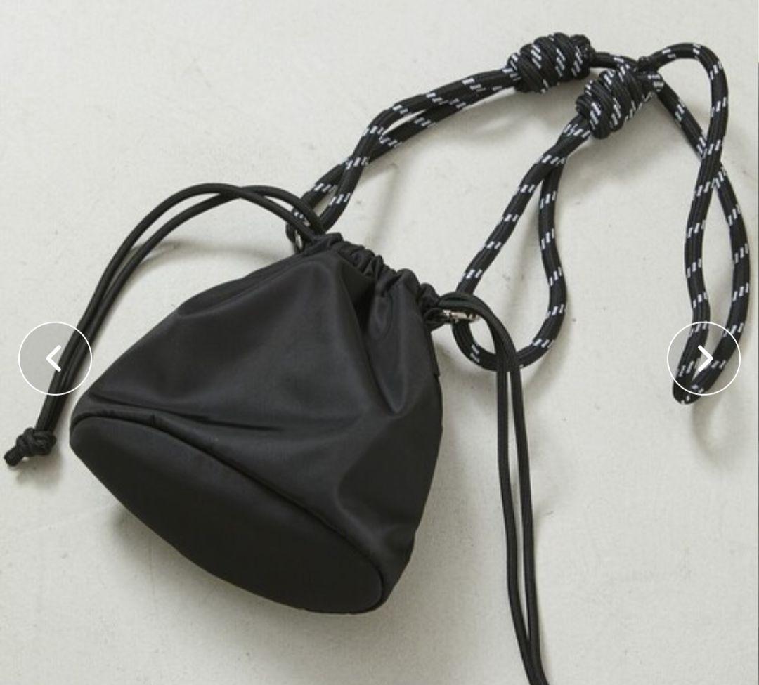 MARY QUANT 　PUBLU フラワースタッズナイロン巾着バッグ