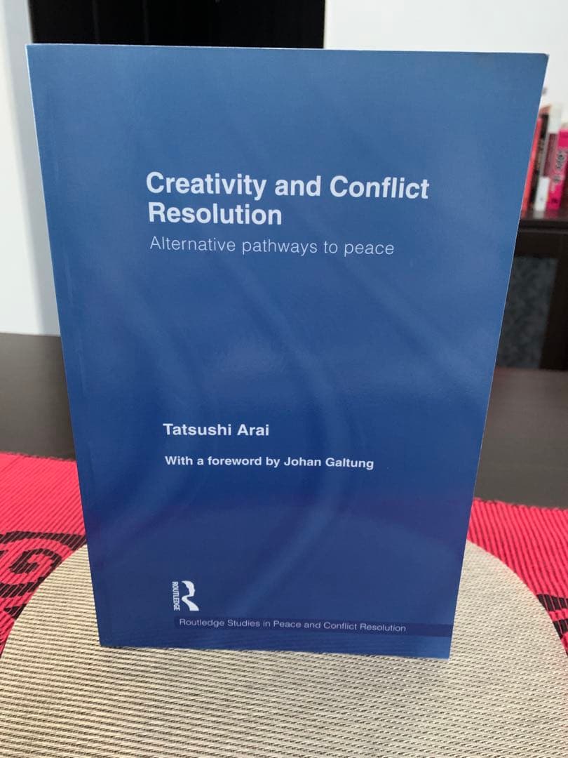 洋書 Creativity and Conflict Resolution