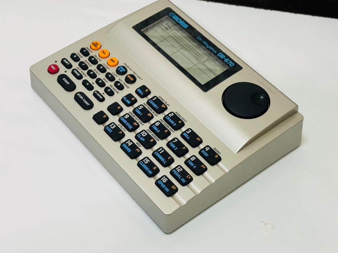 BOSS DR-670 ドラムマシン