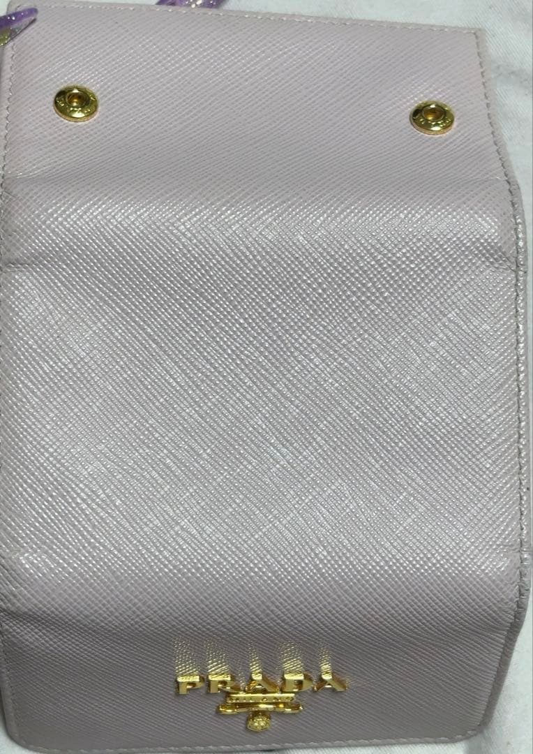 き*ゅ様 PRADA キーケース
