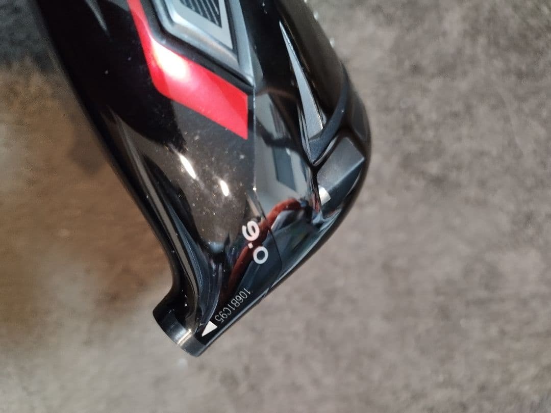 TaylorMade Stealth 9.0° ドライバーヘッドとヘッドカバー