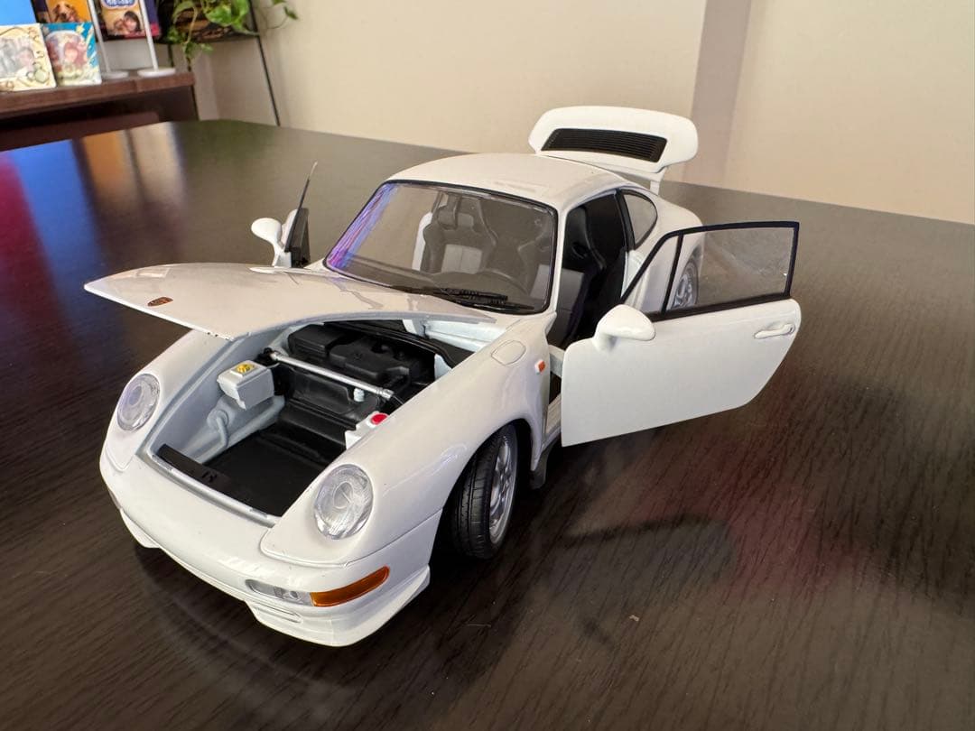 ポルシェ911 カレラRS 1/18サイズ