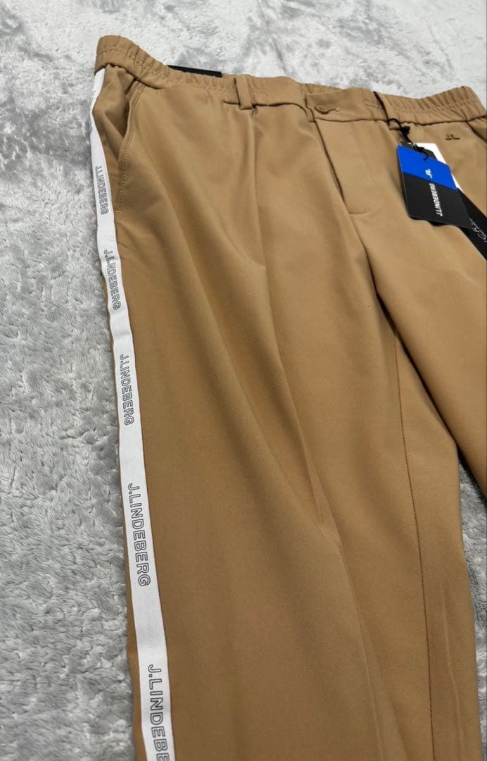 新品 J.LINDEBERG サイドラインパンツ ストレッチ&撥水加工 33