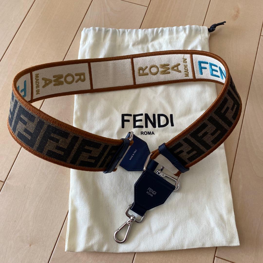 FENDI ストラップユー　新品同様品