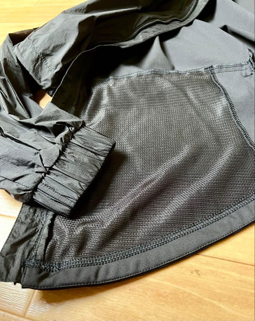 ▪️新品・puma．ウインドブレーカー・パーカー・ナイロンジャケット・アウトドア