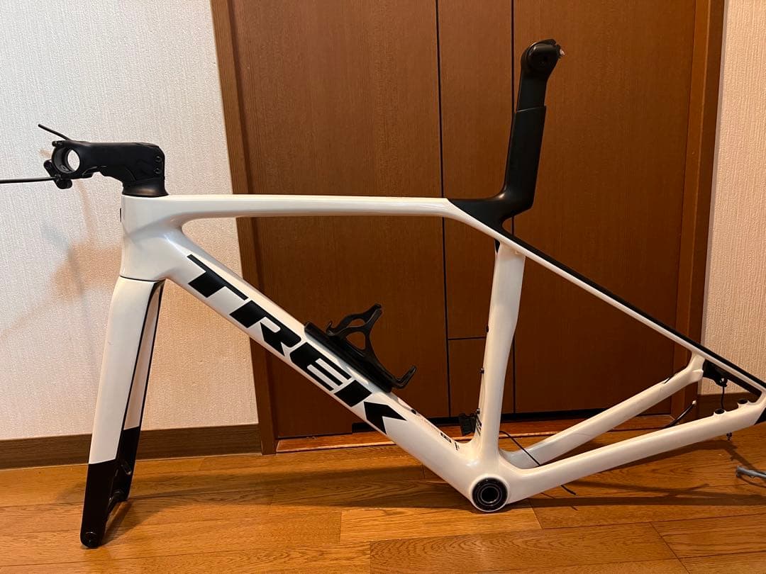 自転車本体 TREK MADONE gen8 SL