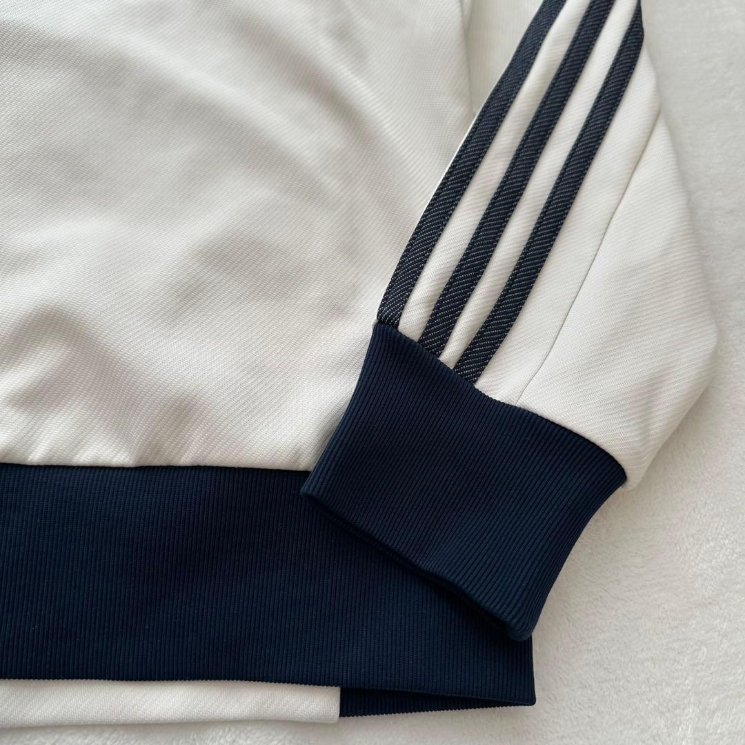 adidas トラックジャケット（ L）白×ネイビー系　ジャージ上　3本ライン