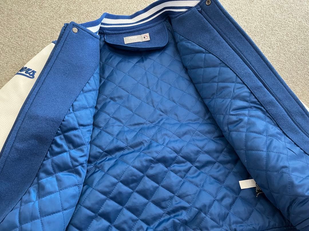 新品試着のみ ドジャース スカジャン Dodgers