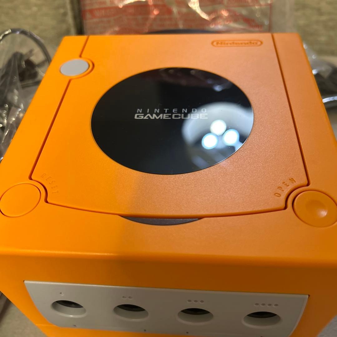 ニンテンドーゲームキューブ　本体　オレンジ