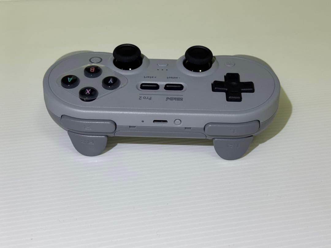 8BitDo Pro 2 Bluetooth gamepad（グレー）