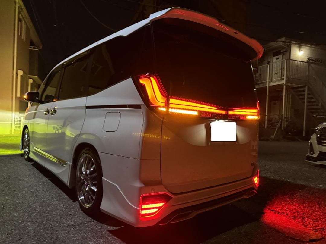 INTEC 90系 ノア・ ヴォクシー テールランプ