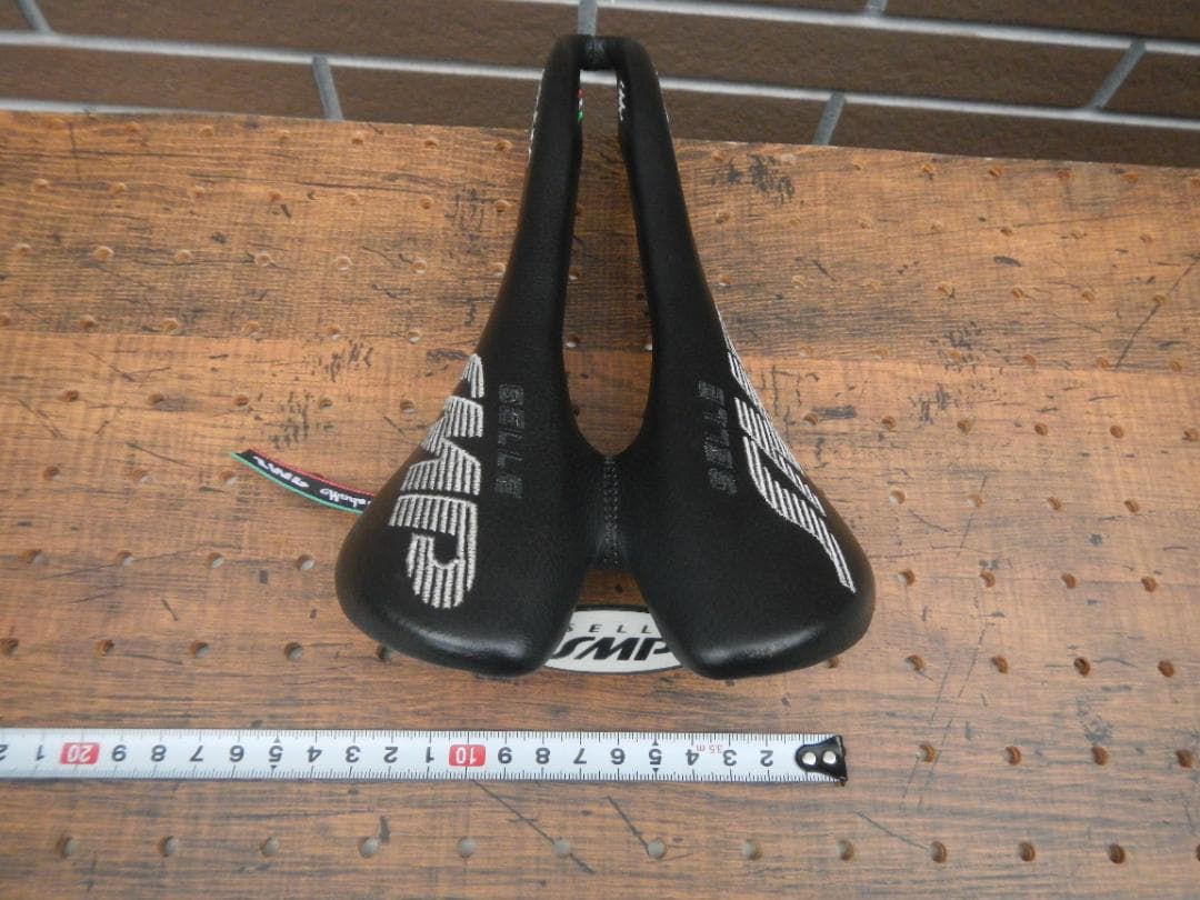 SELLE SMP EVOLUTION サドル エボリューション ピスト