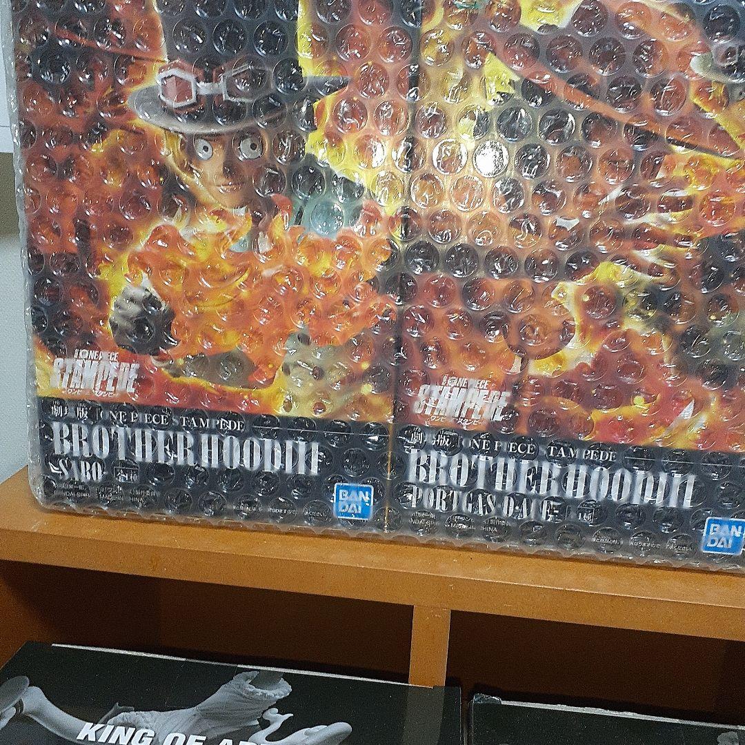 ONE PIECE フィギュア セット&DVD