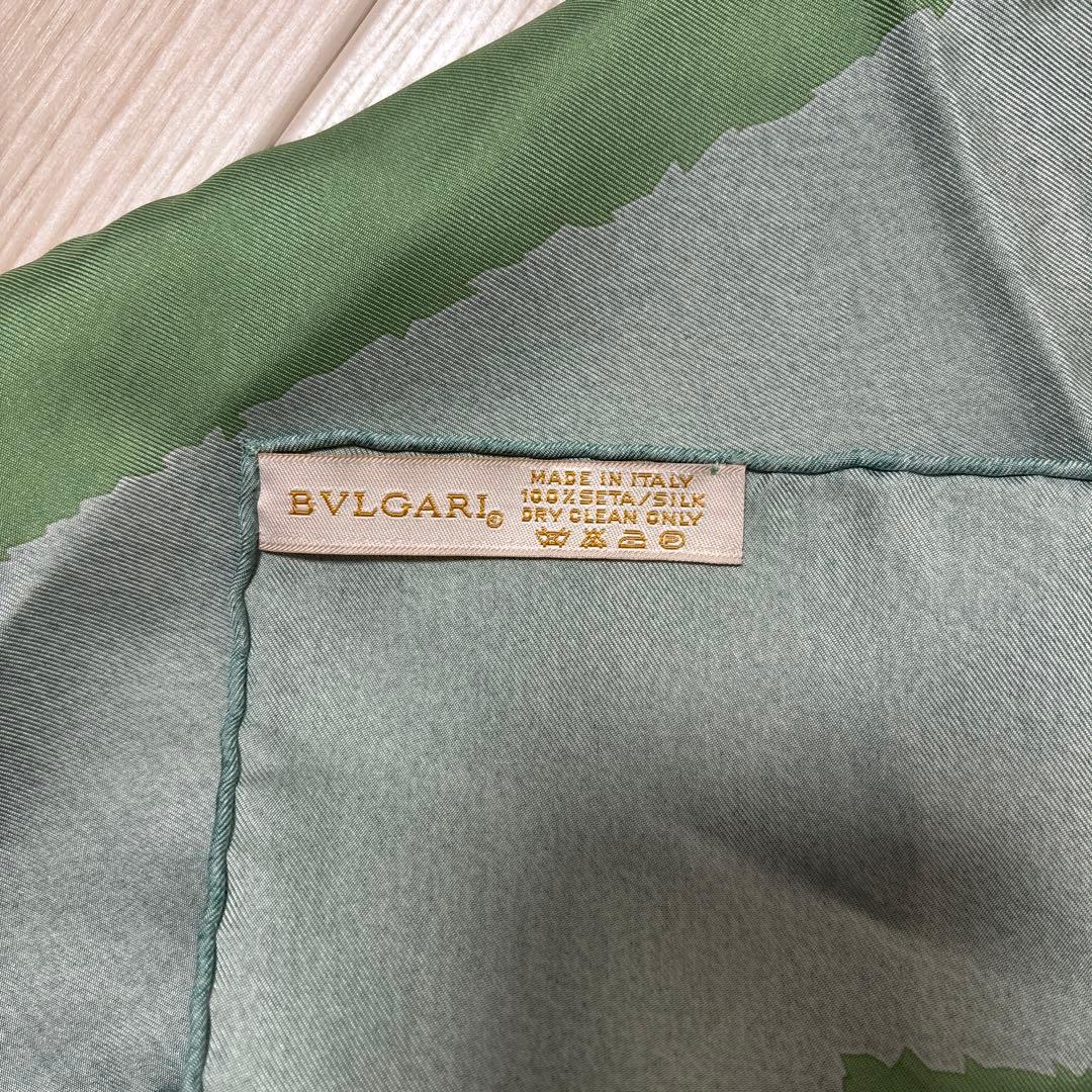【美品】BVLGARI ブルガリスカーフ 植物モチーフ シルクスカーフ