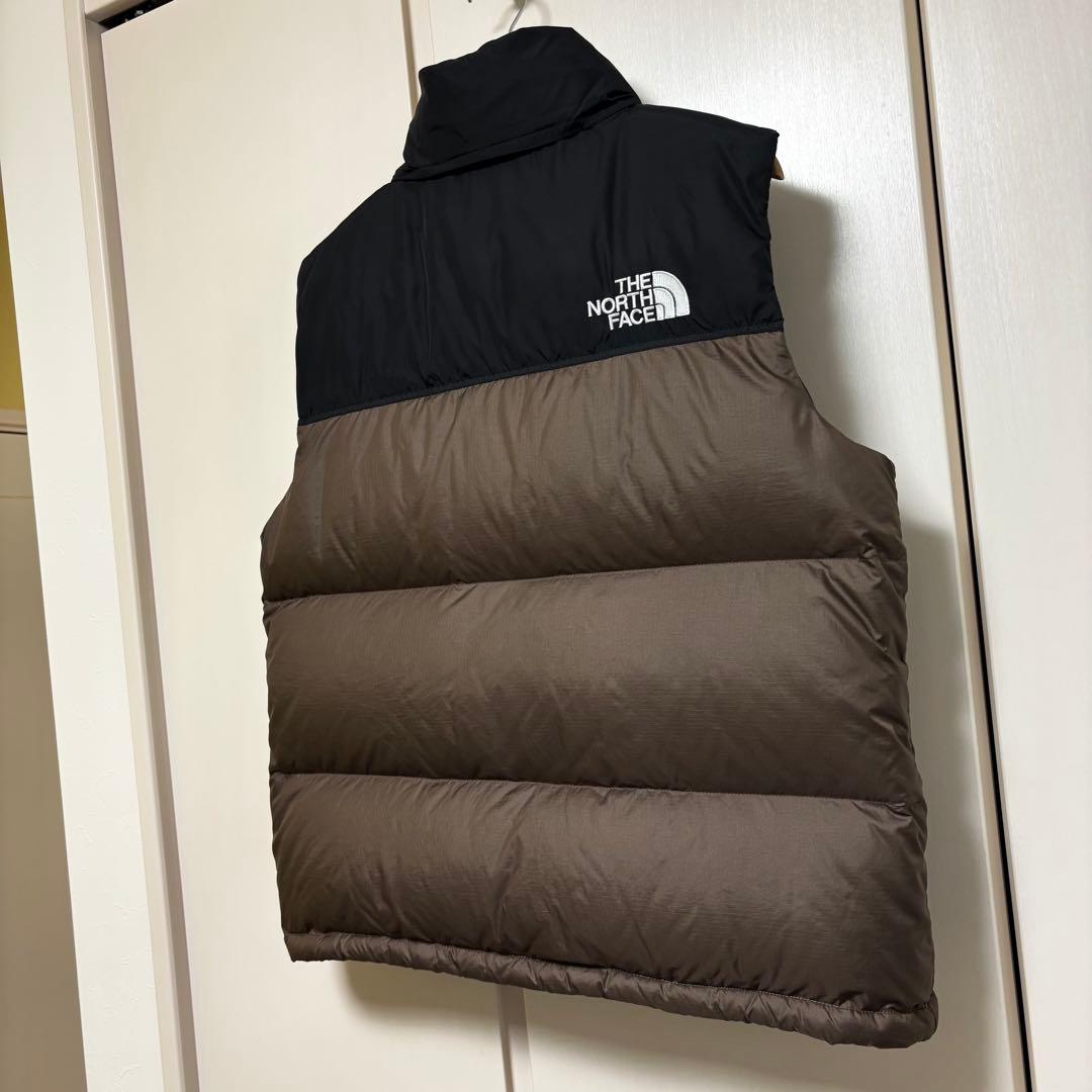 超美品✨Mサイズ　海外モデル　 ノースフェイス　ダウン　ベスト ダークブラウン