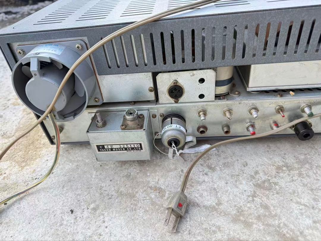 ヤエス FT-401D HF帯 SSB/CW 八重洲 通電のみ確認 動作未確認