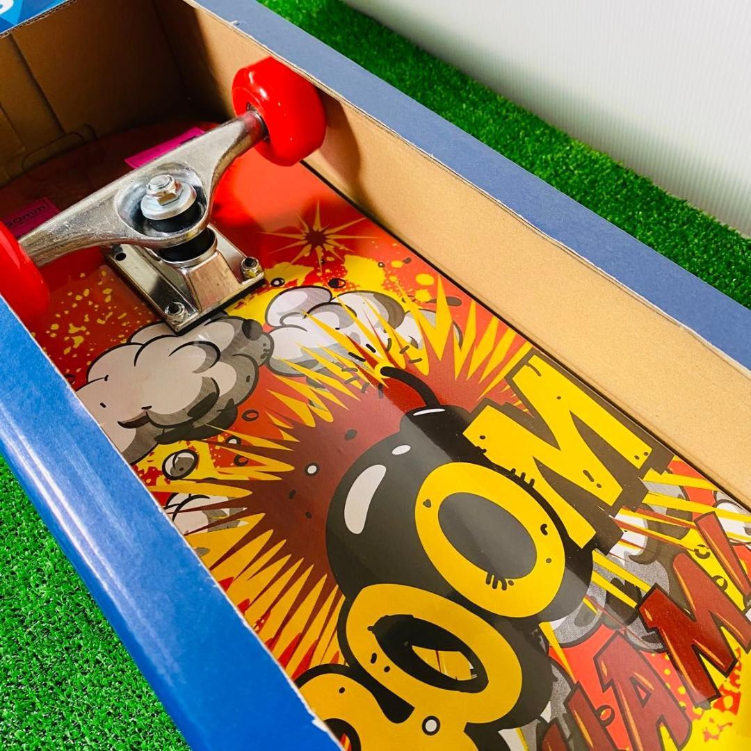 新品 未使用 スケートボード 28インチ 子供用 BOOM デザイン