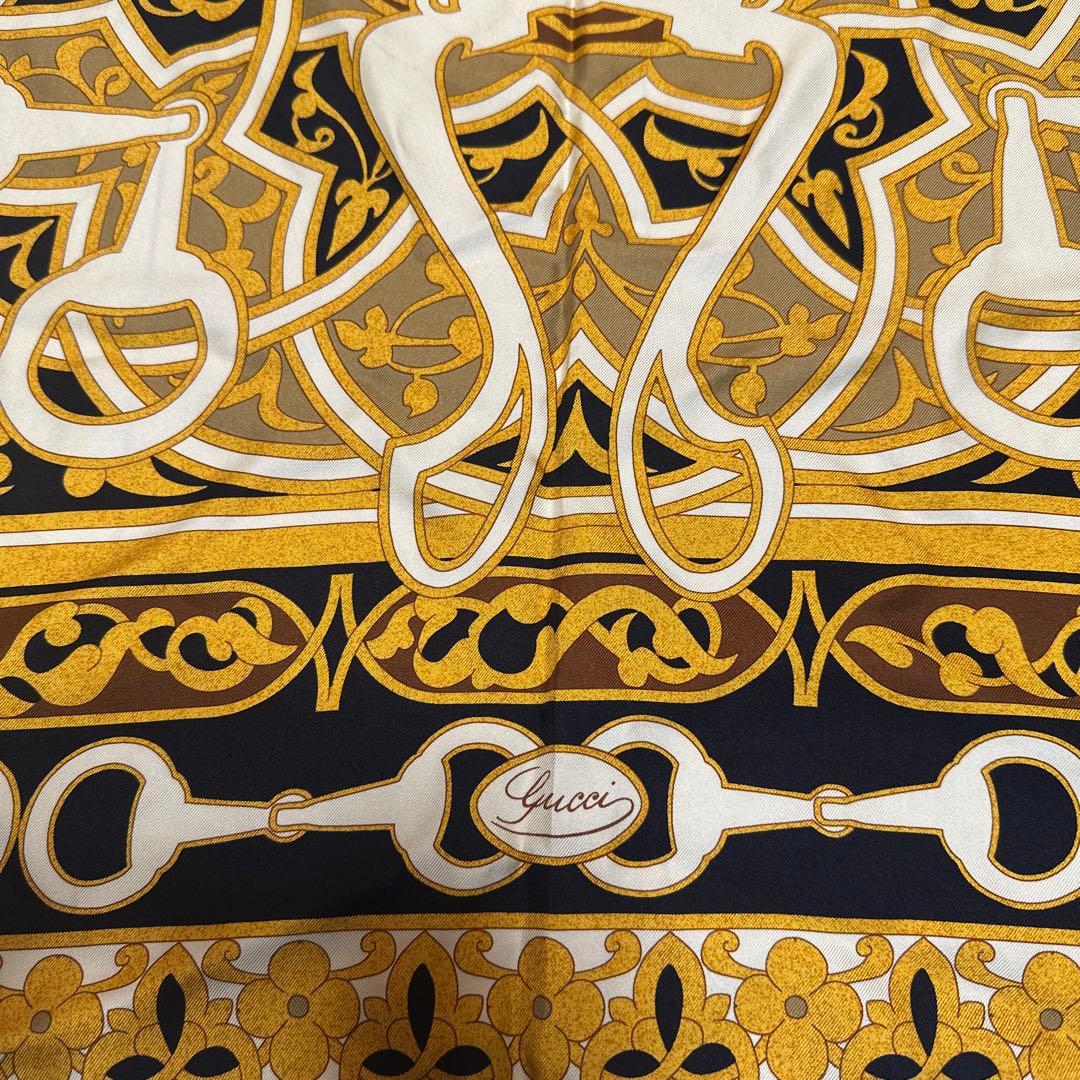 未使用　美品　OLD GUCCI Gucci シルクスカーフ 黒・金　馬具