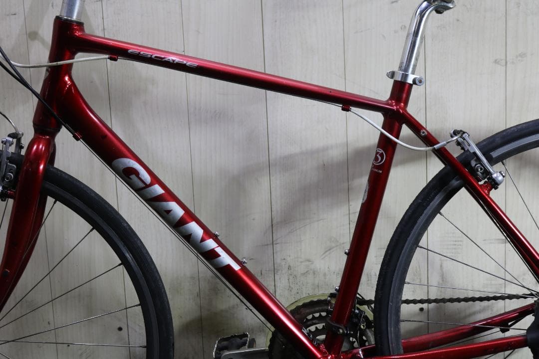 GIANT ESCAPE R3 700C 24速 500mm RED系 クロス