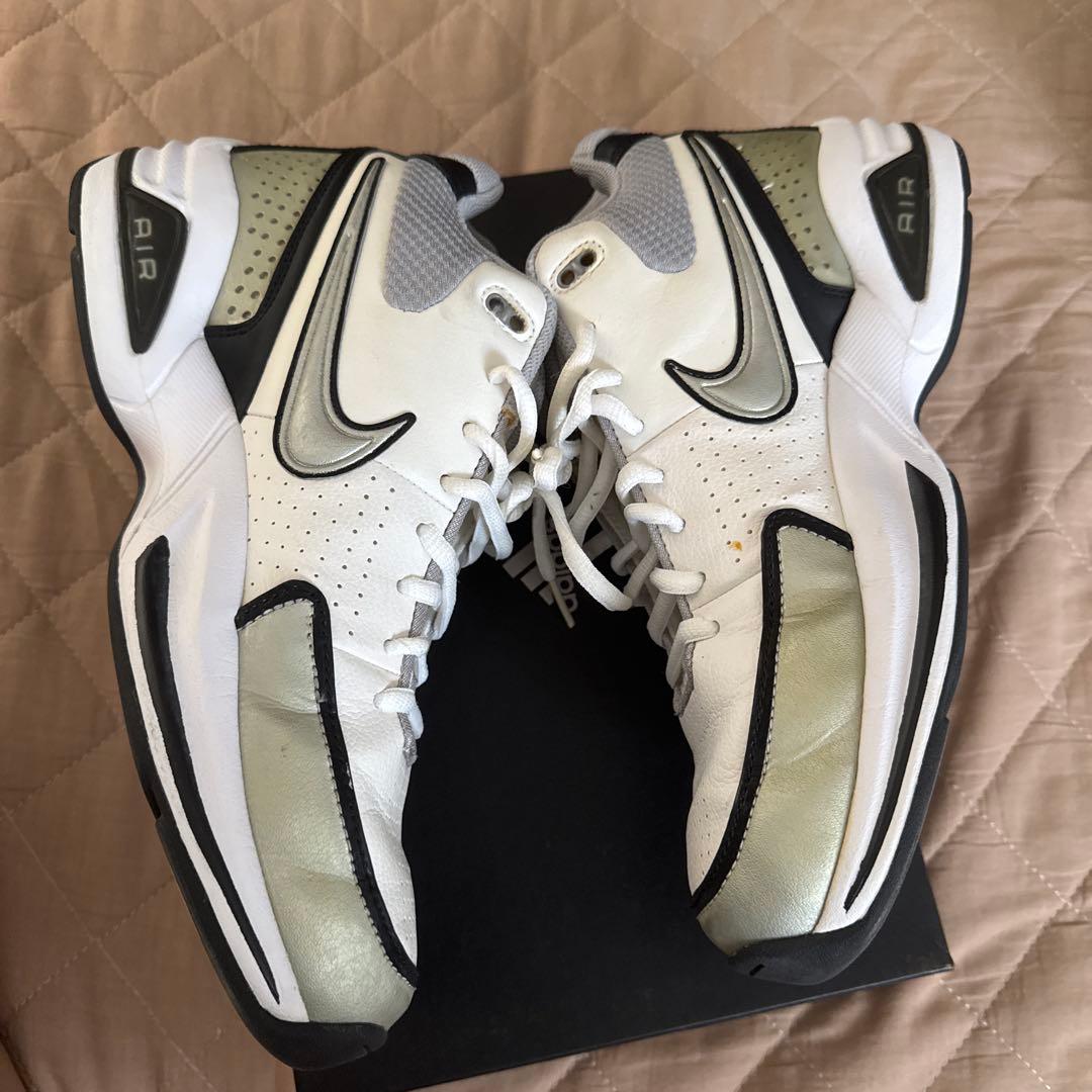 Nike Air シューズ　バッシュ