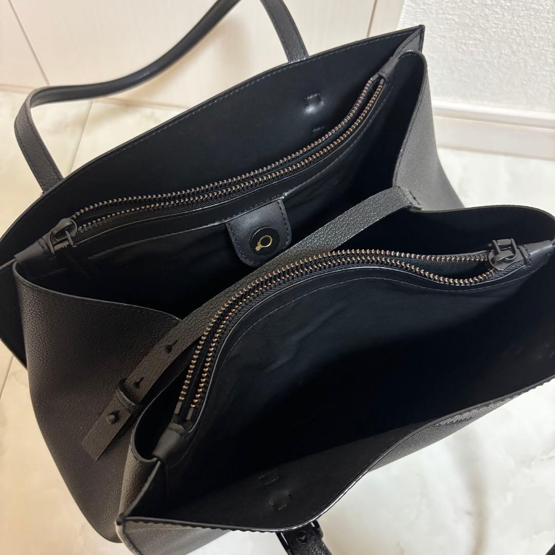 CHARLES&KEITH トートバッグ　クラシックダブルハンドルトート　黒